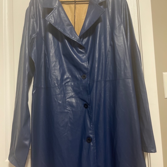Leather trench coat - Picture 4 of 4